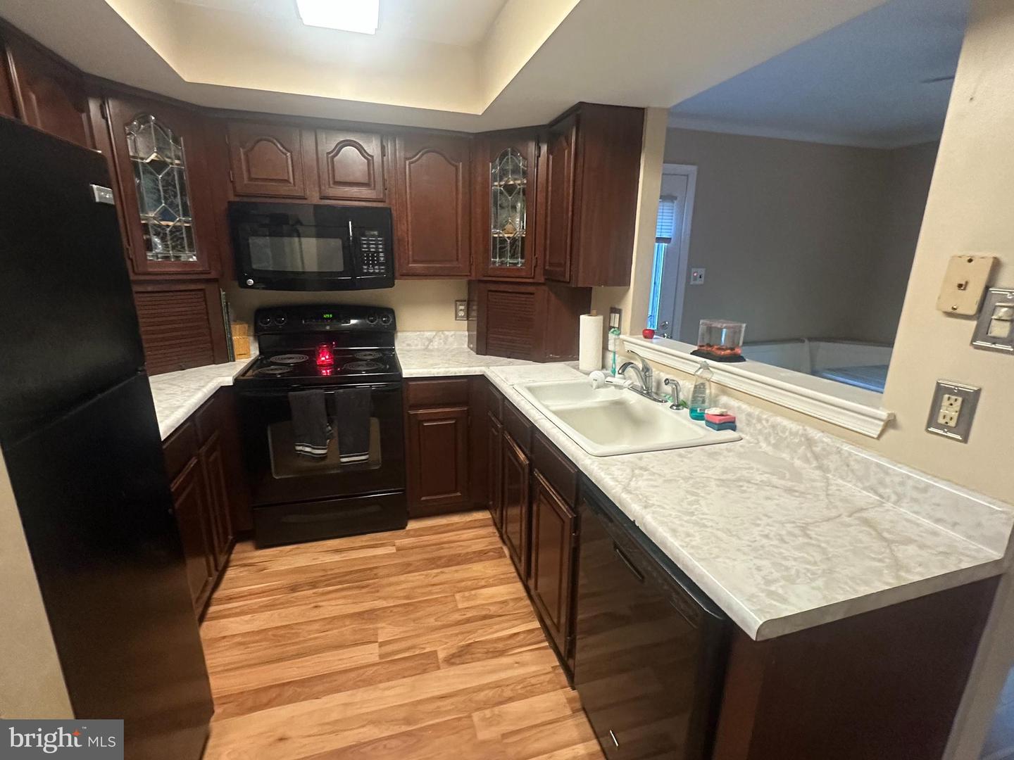 630 VALLEY STREAM CIR