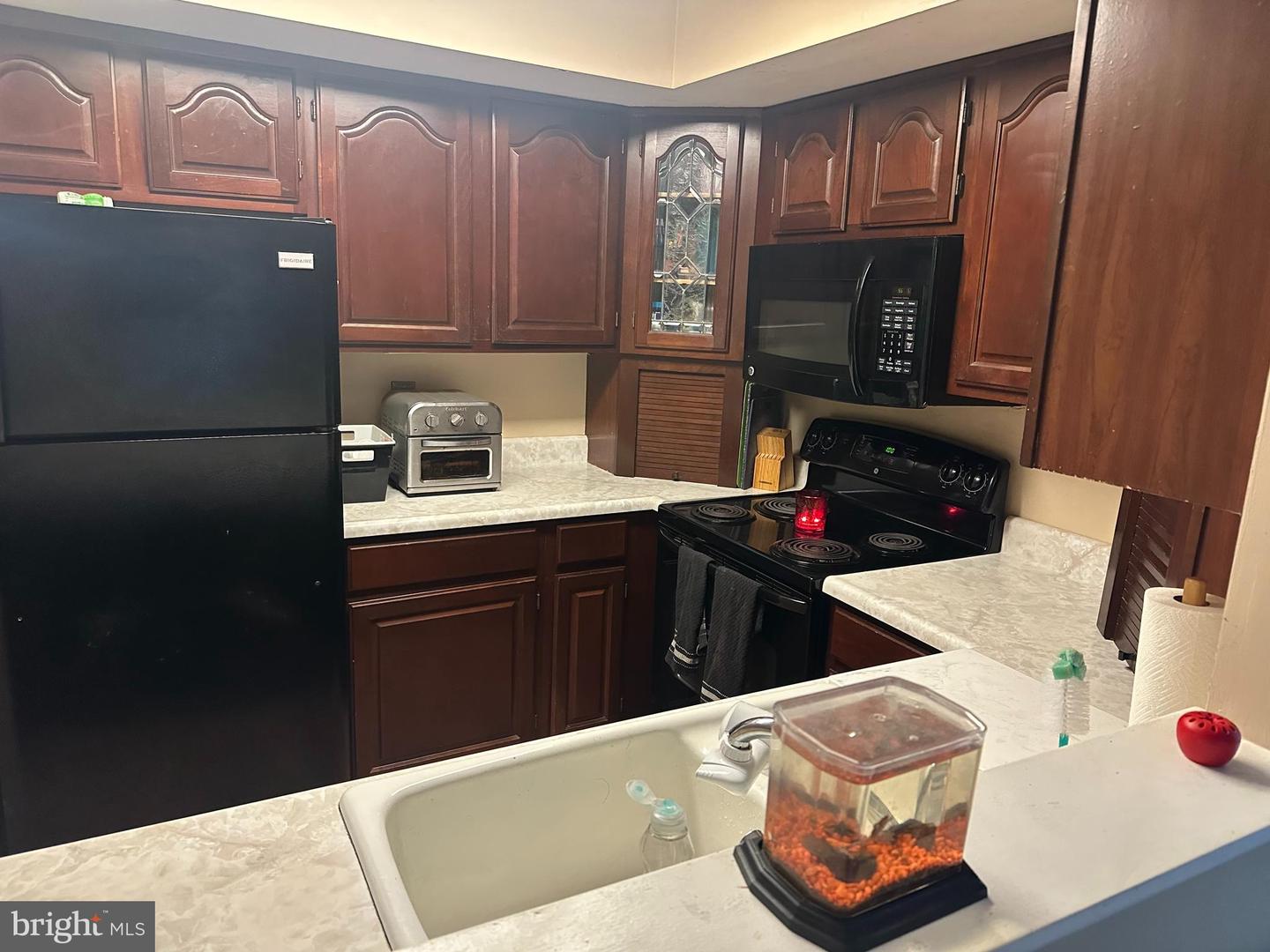 630 VALLEY STREAM CIR