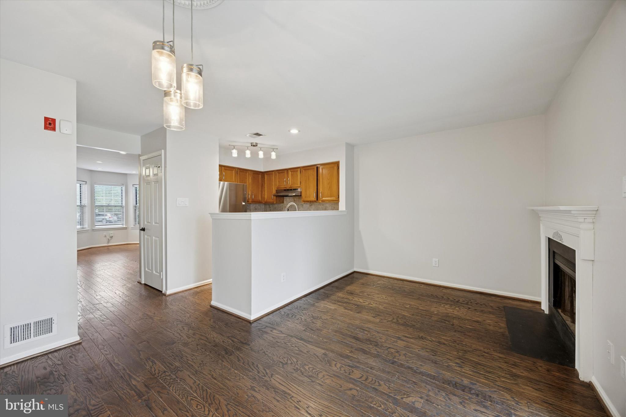 175 LEEDOM WAY