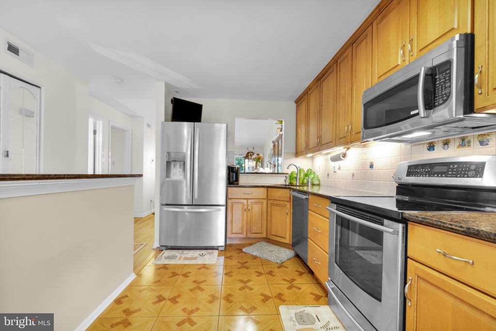 24010 BEACON HILL DRIVE