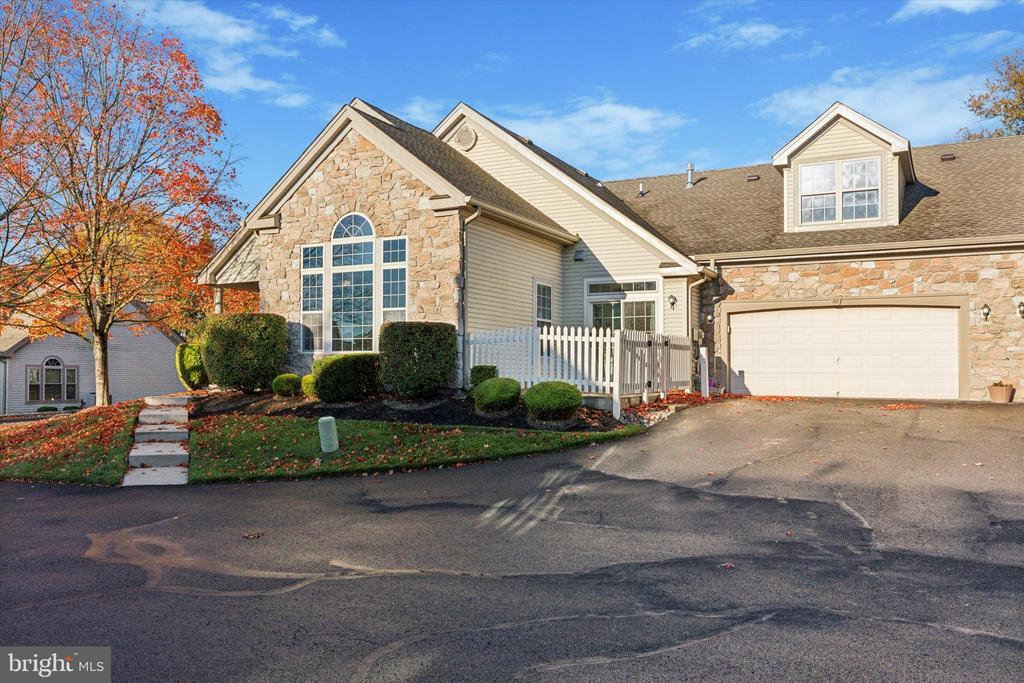 64 LEGACY OAKS DRIVE