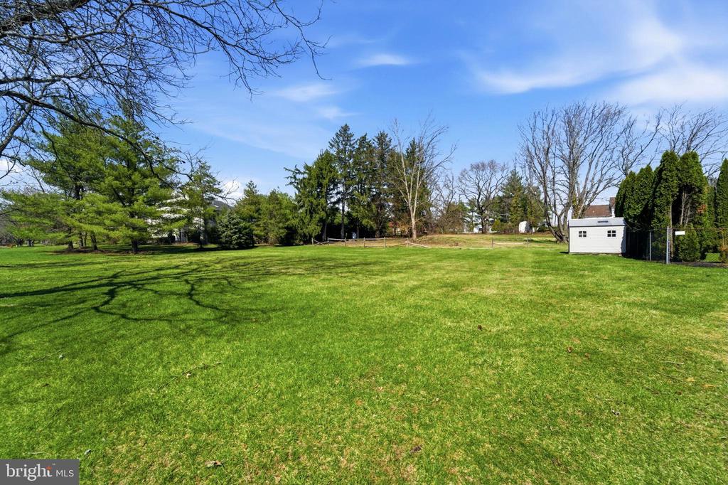 137 BRIARWOOD DRIVE