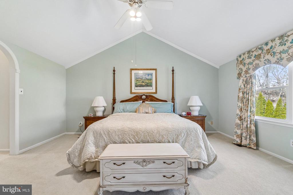 137 BRIARWOOD DRIVE