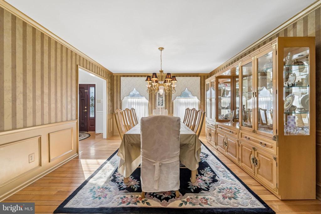 137 BRIARWOOD DRIVE