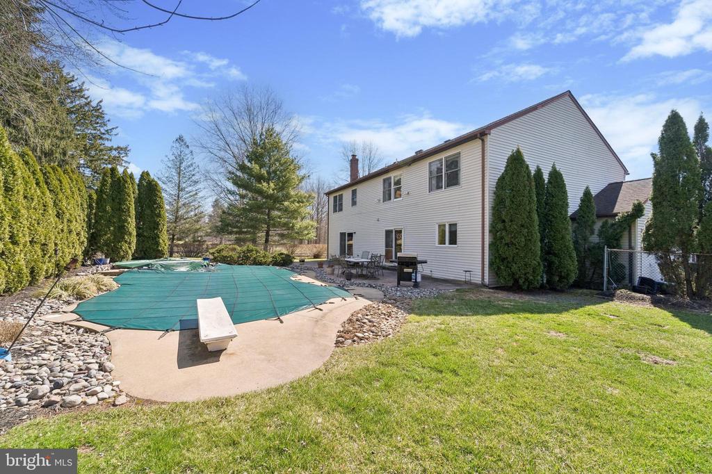 137 BRIARWOOD DRIVE