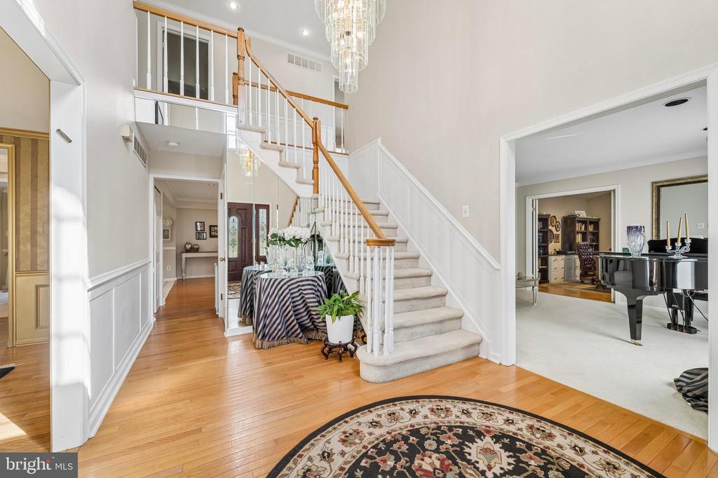 137 BRIARWOOD DRIVE