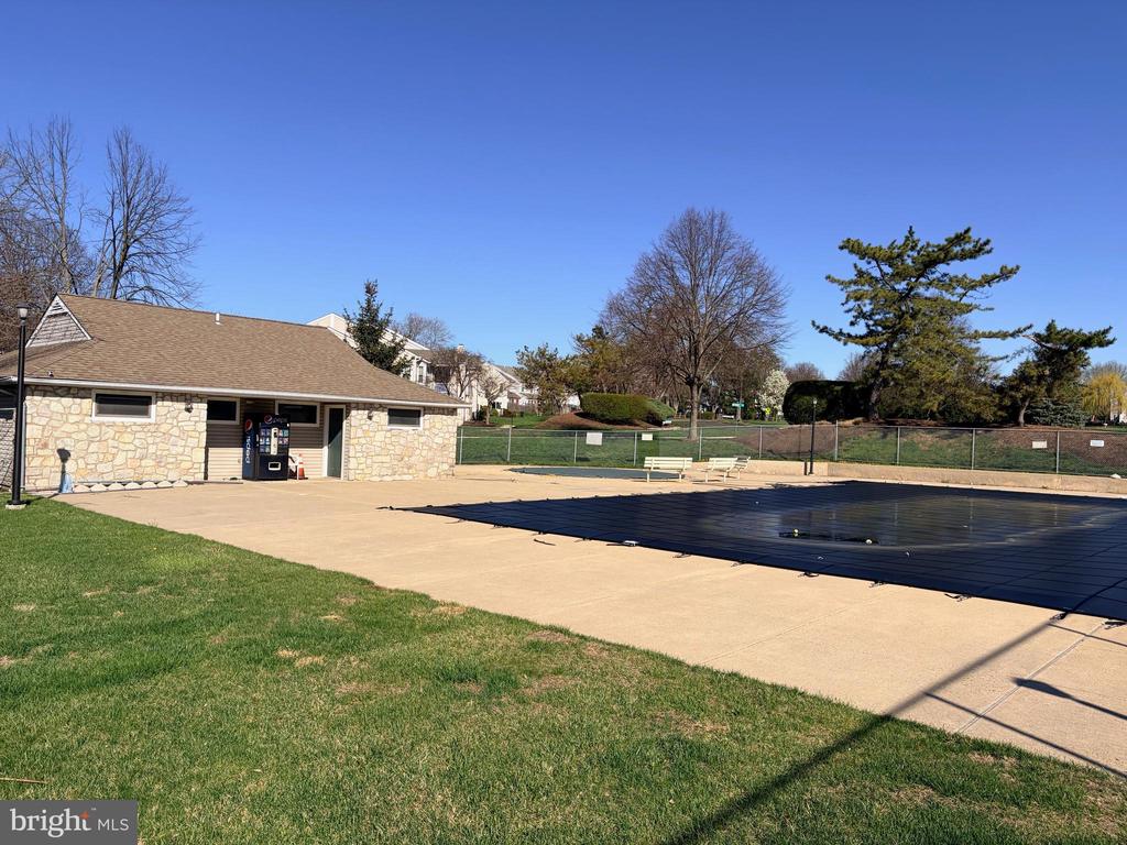 1905 BENNETT PLACE