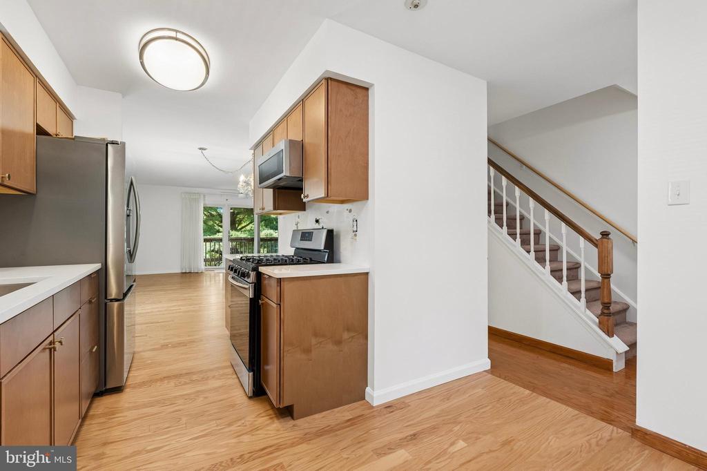 266 LEEDOM WAY