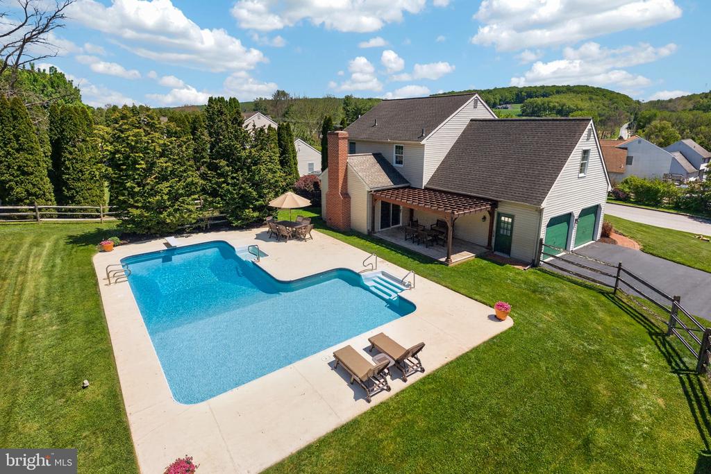 315 GLEN RUN DRIVE