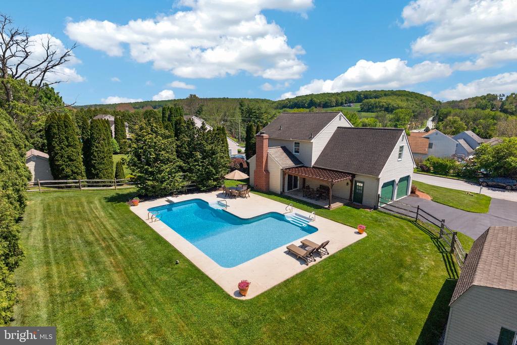 315 GLEN RUN DRIVE