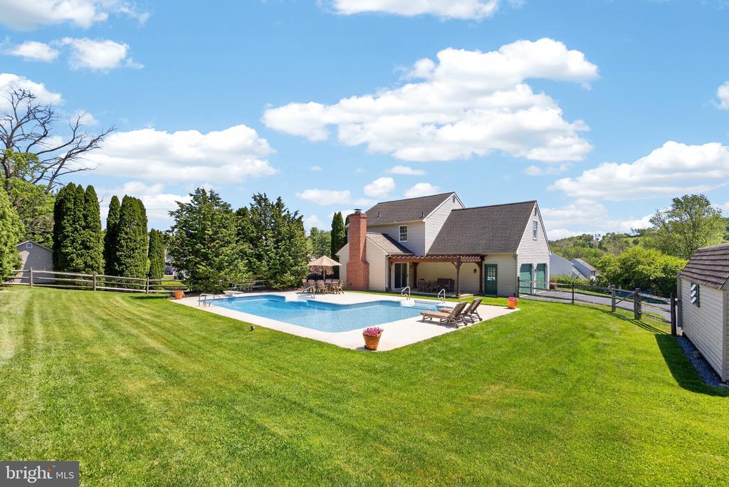 315 GLEN RUN DRIVE