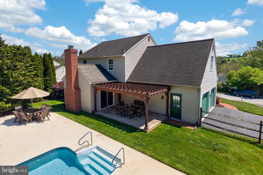315 GLEN RUN DRIVE