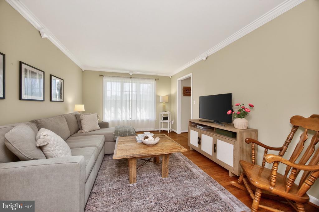 315 GLEN RUN DRIVE