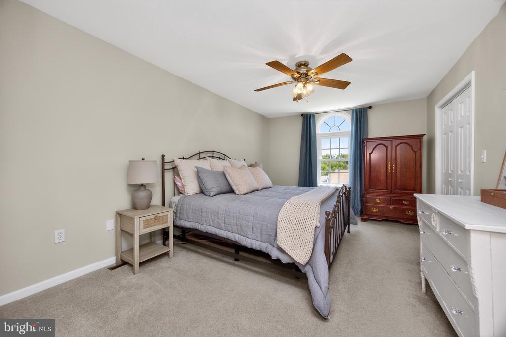 315 GLEN RUN DRIVE