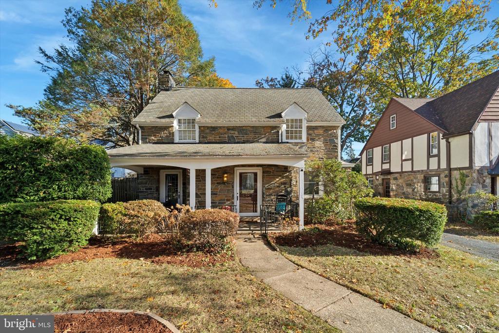 559 Broadview Rd