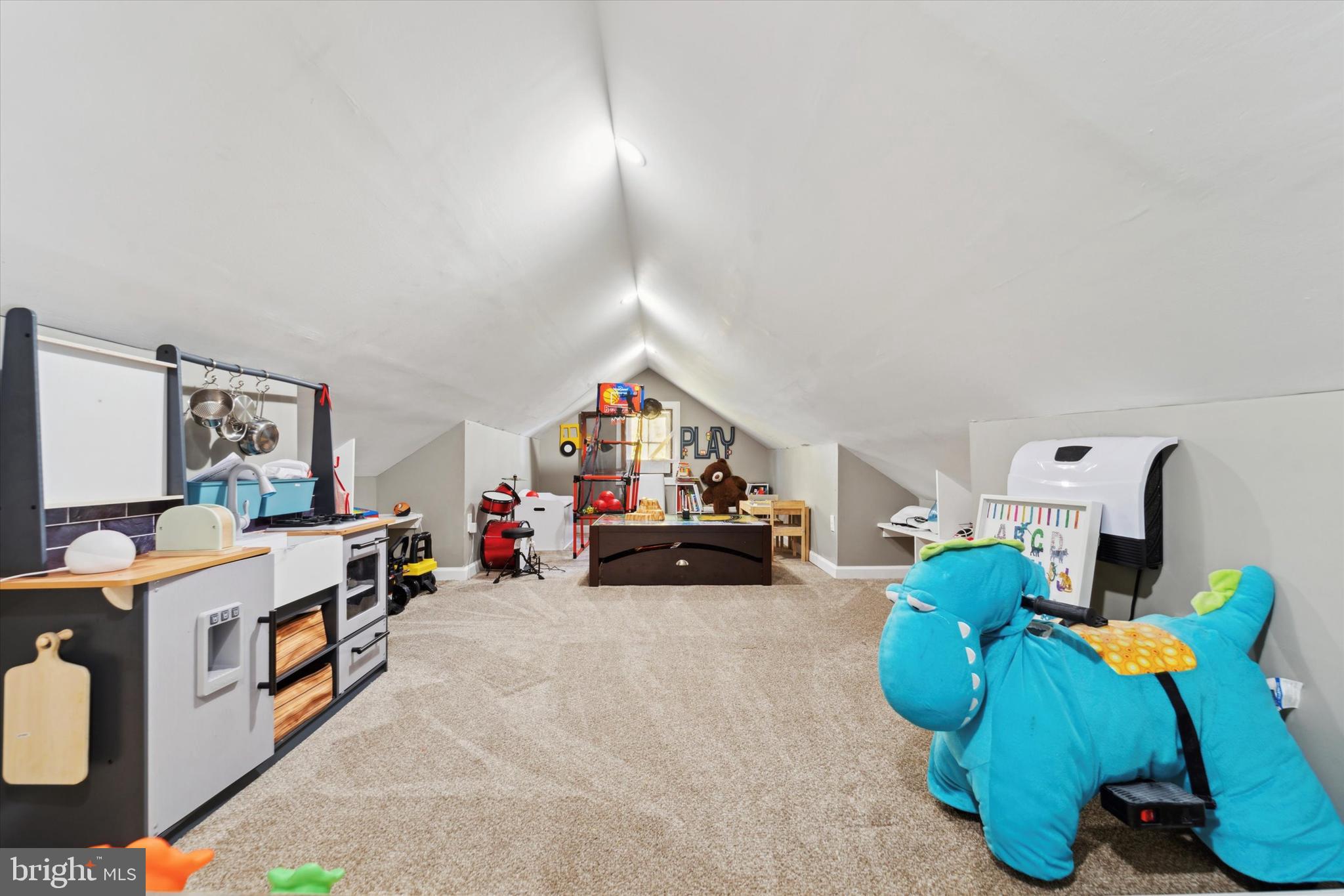 559 Broadview Rd