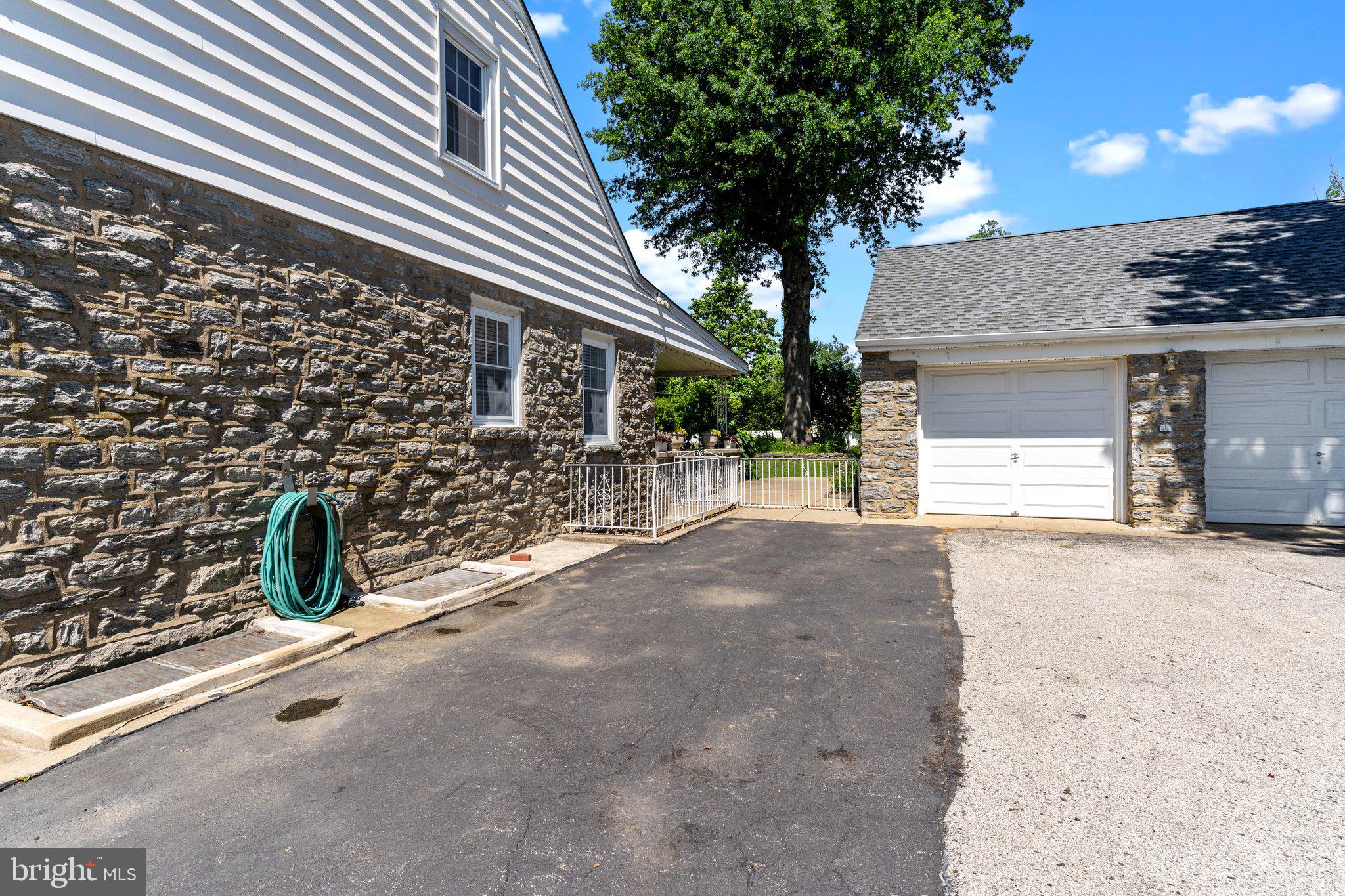 2286 Pine Rd