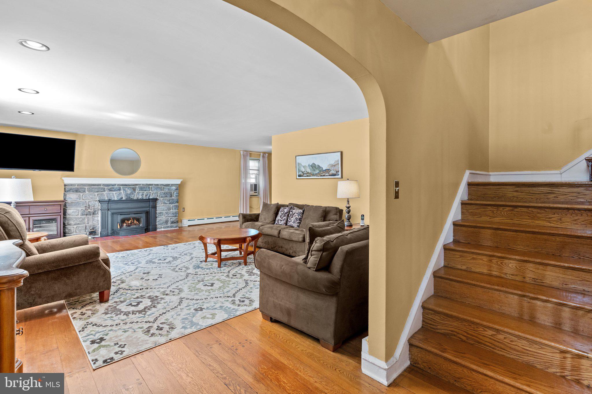2286 Pine Rd