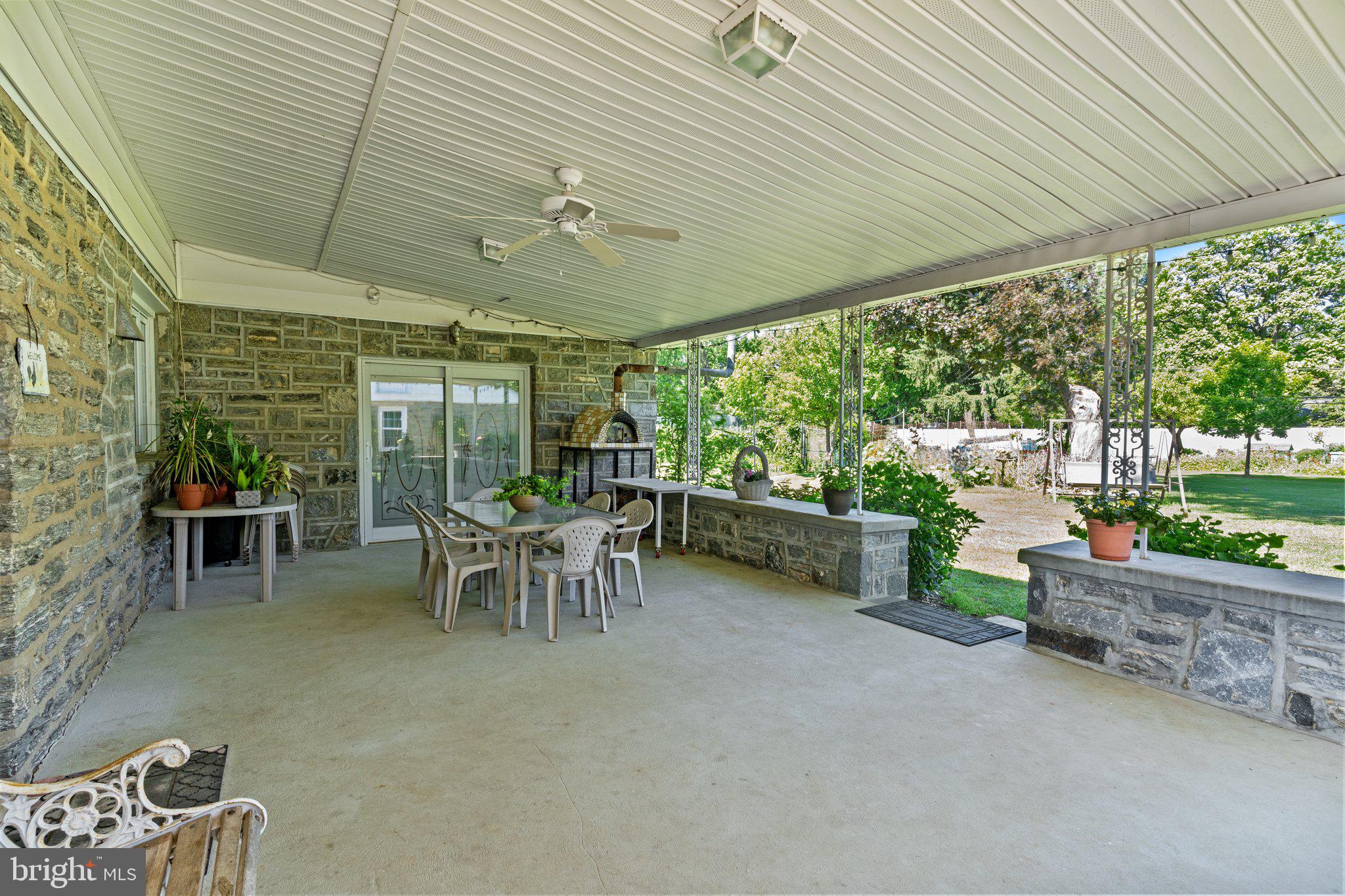 2286 Pine Rd