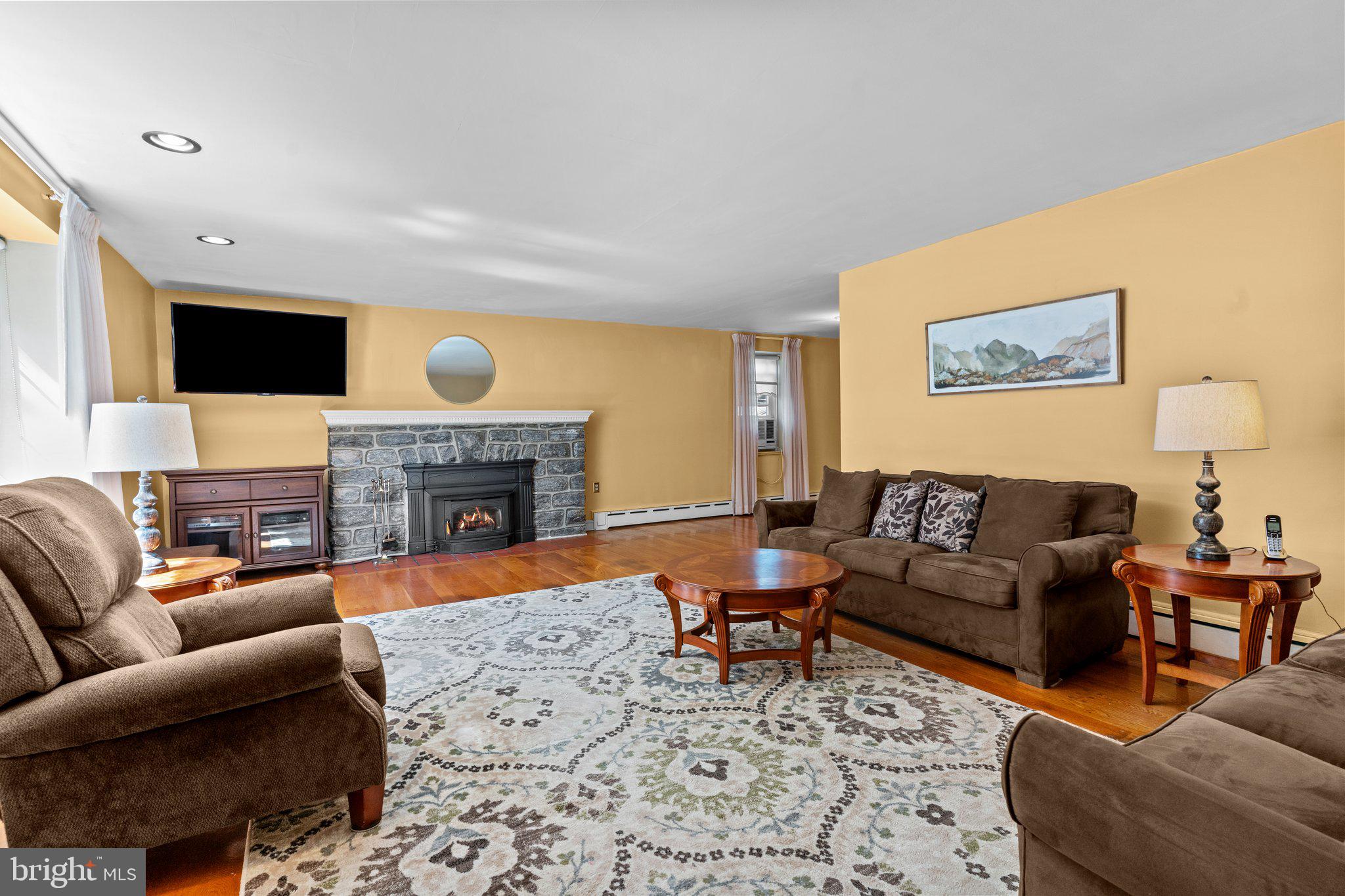 2286 Pine Rd