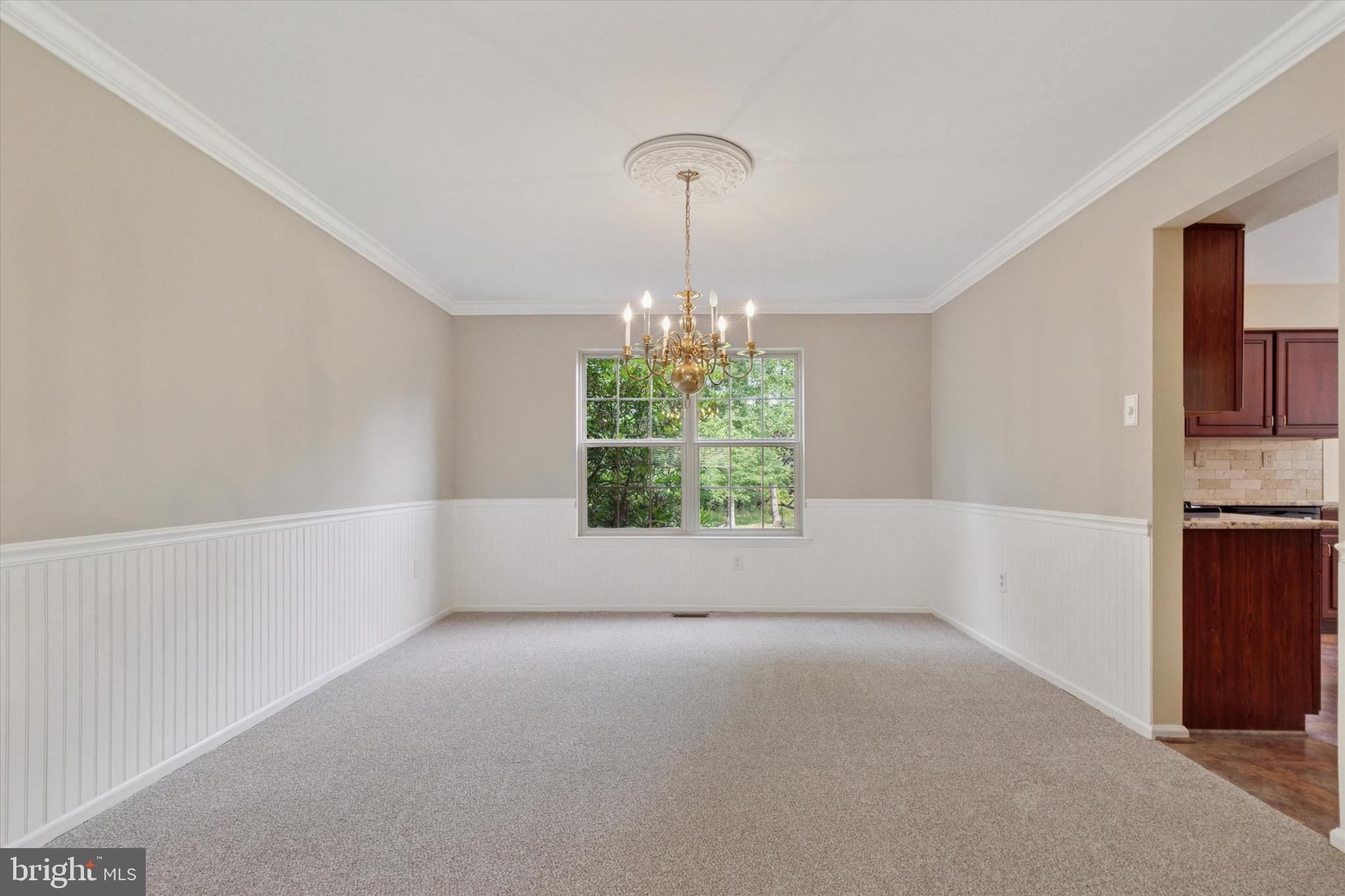 103 Gordon Ln