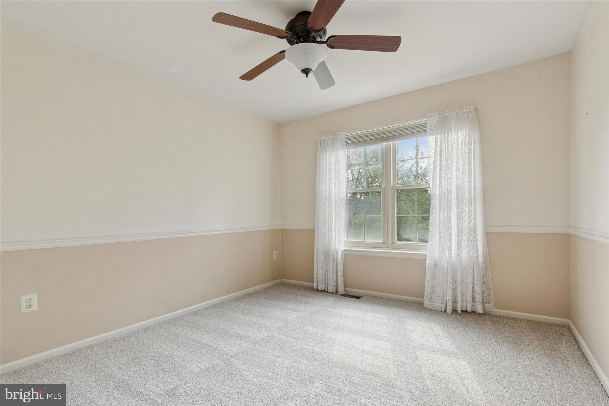 103 Gordon Ln