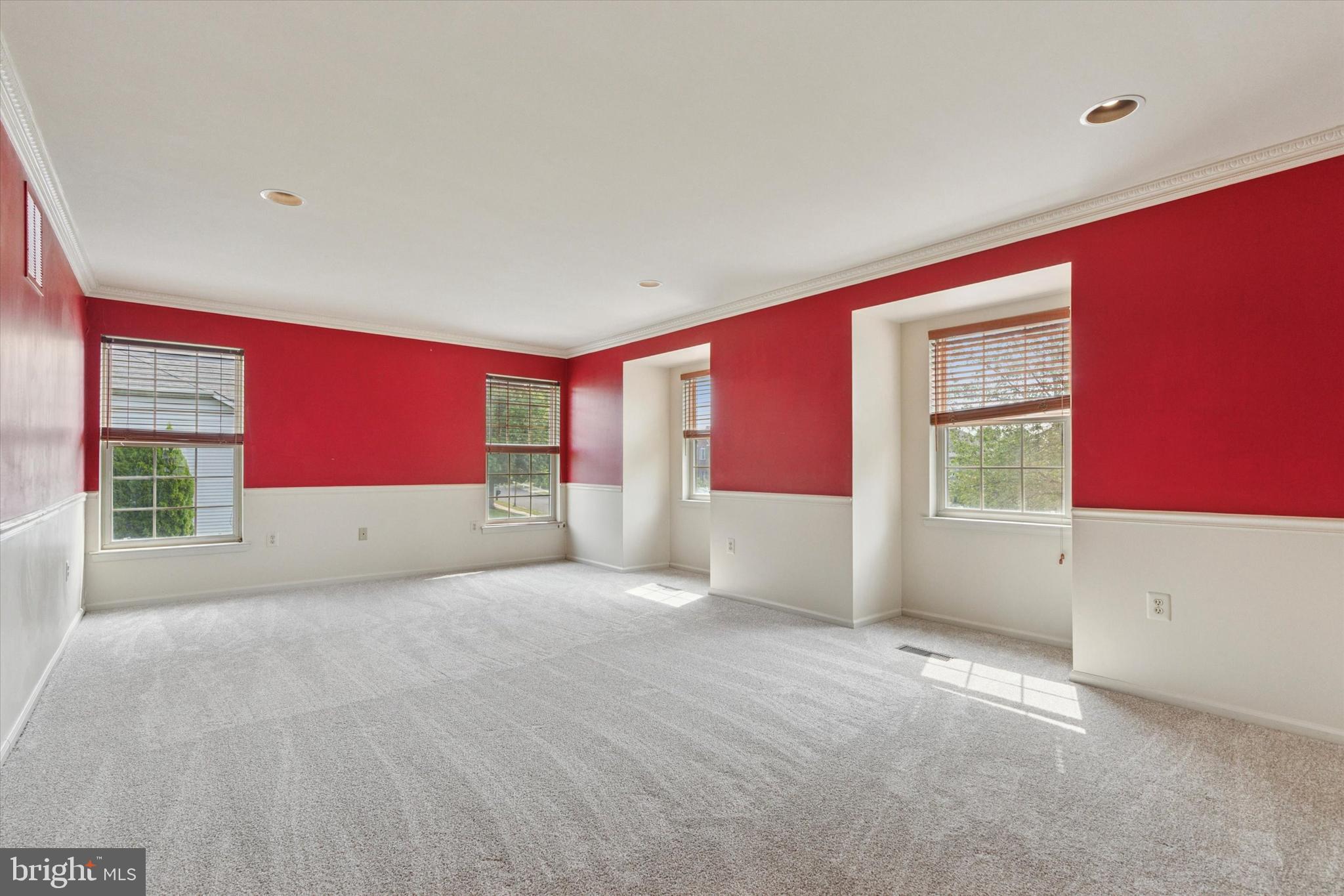 103 Gordon Ln