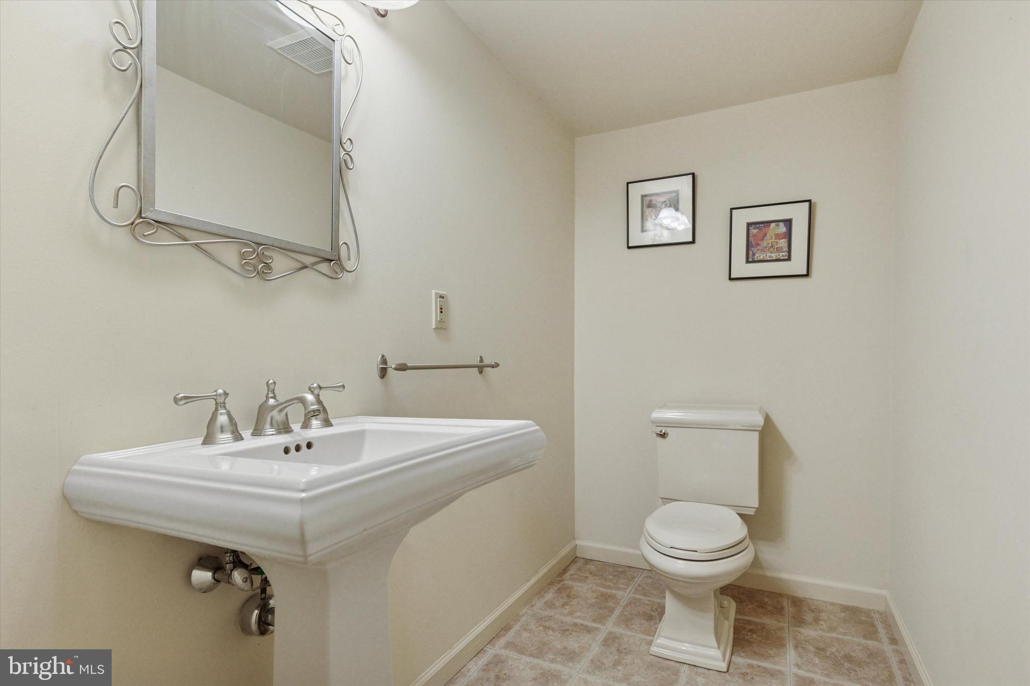 103 Gordon Ln