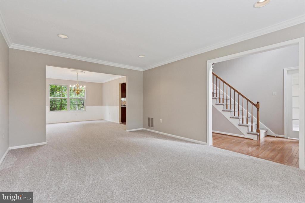 103 Gordon Ln