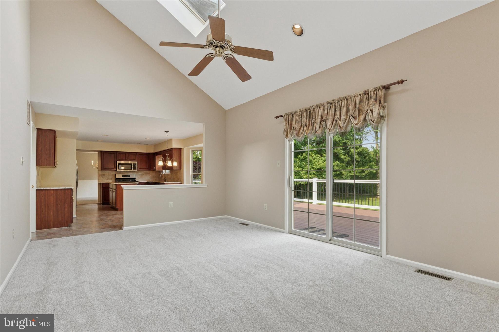 103 Gordon Ln
