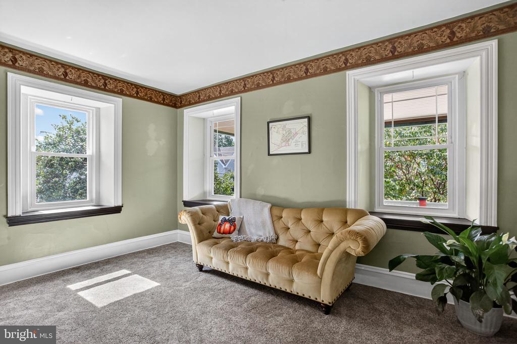 152 WALNUT STREET