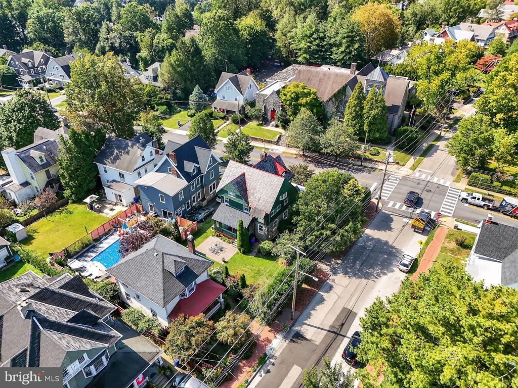 152 WALNUT STREET