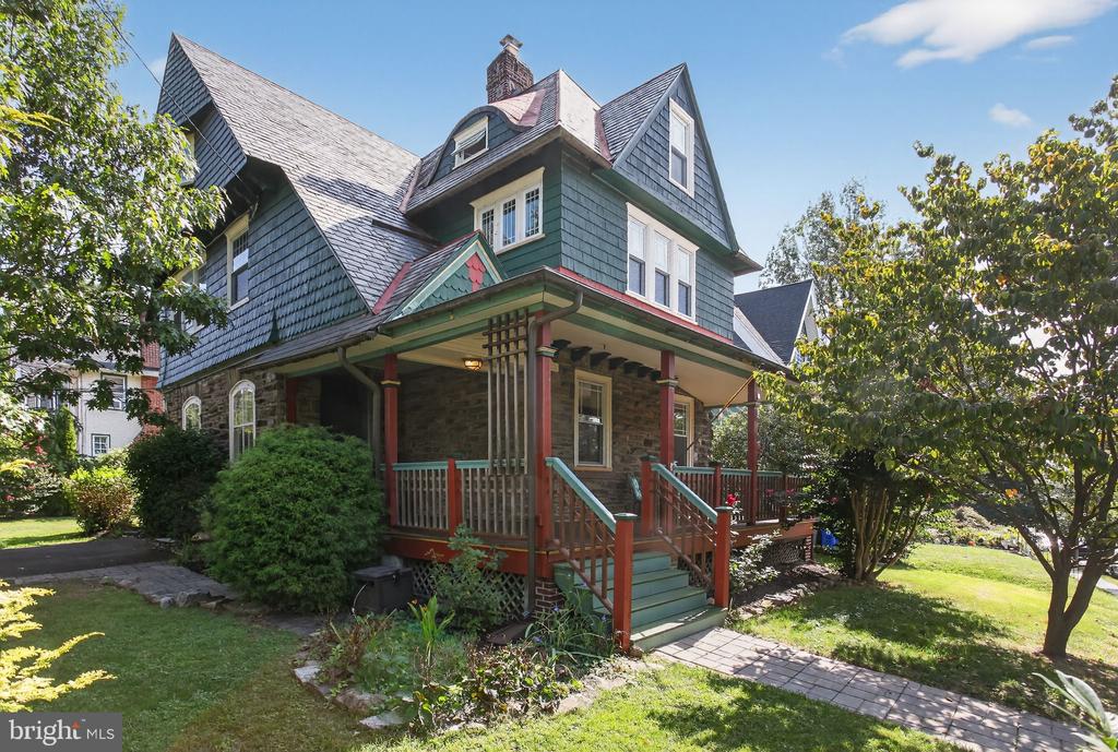 152 WALNUT STREET