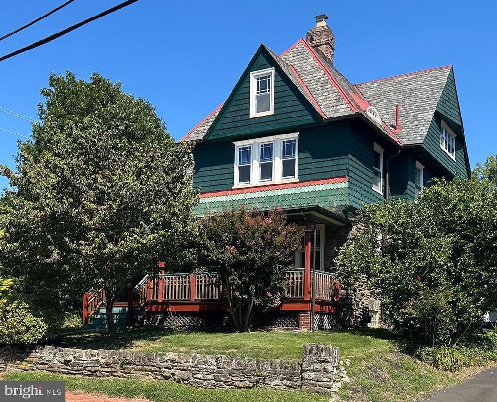 152 WALNUT STREET