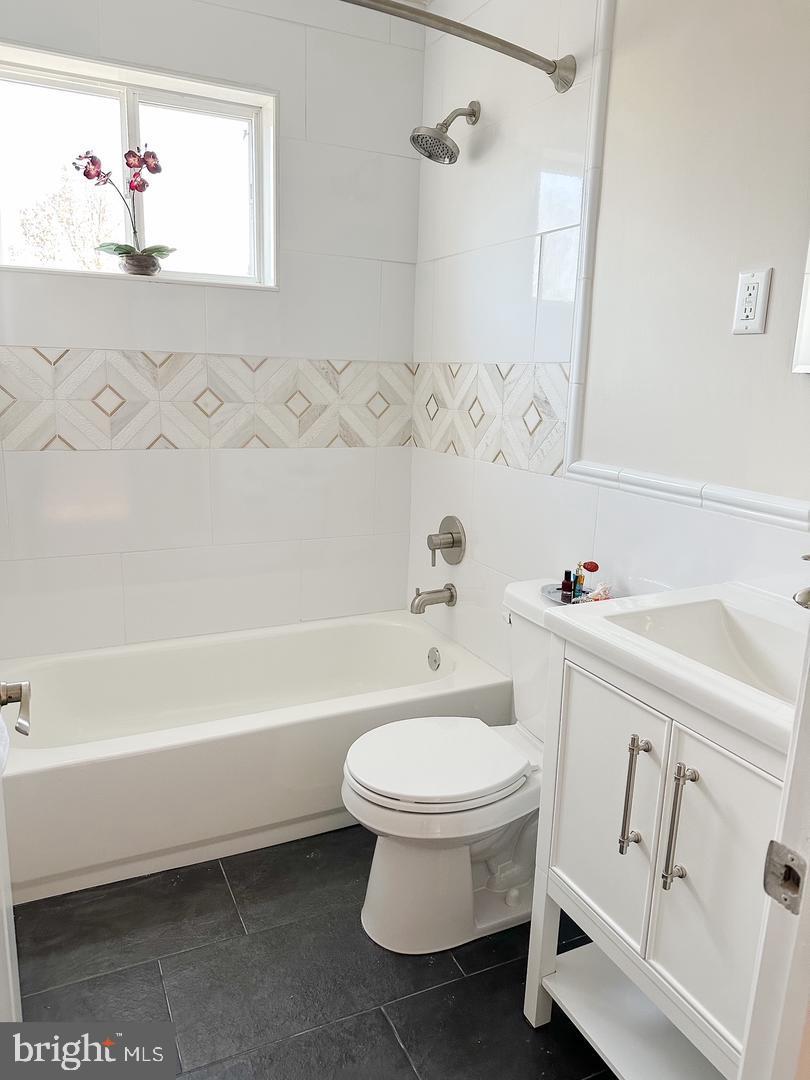 104 CLEMENT ROAD C