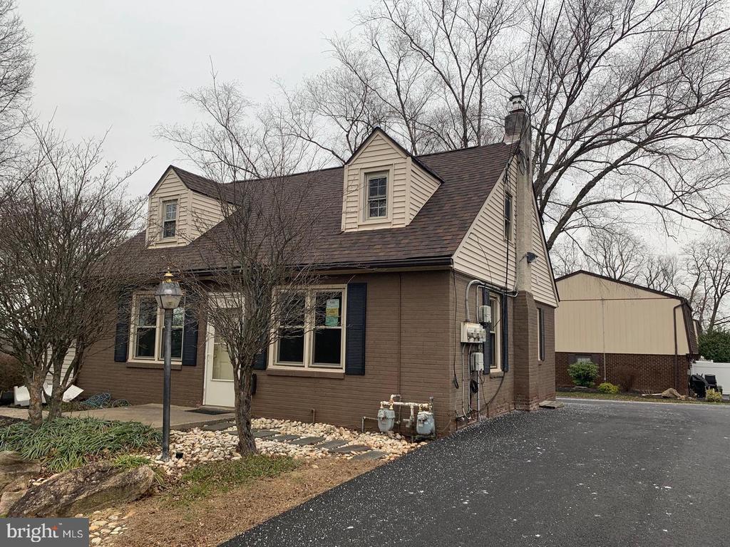 1017 N YORK ROAD