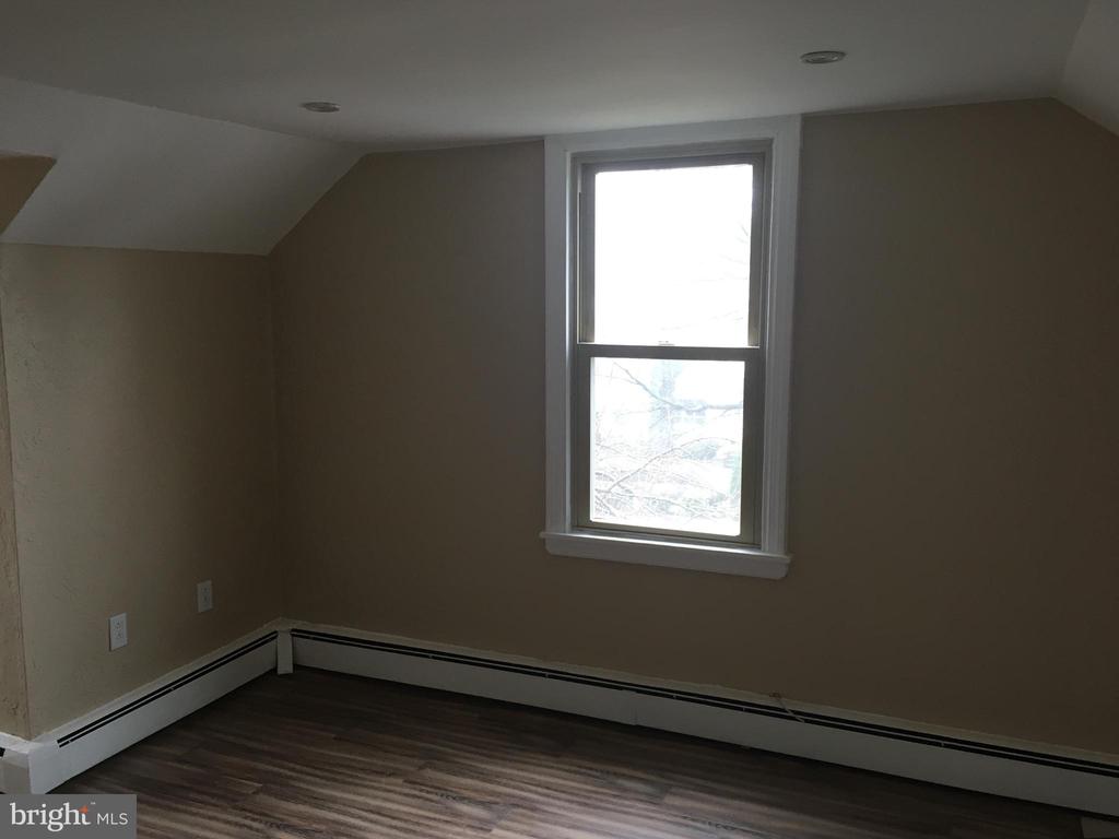 1017 N YORK ROAD O SECOND FLOOR