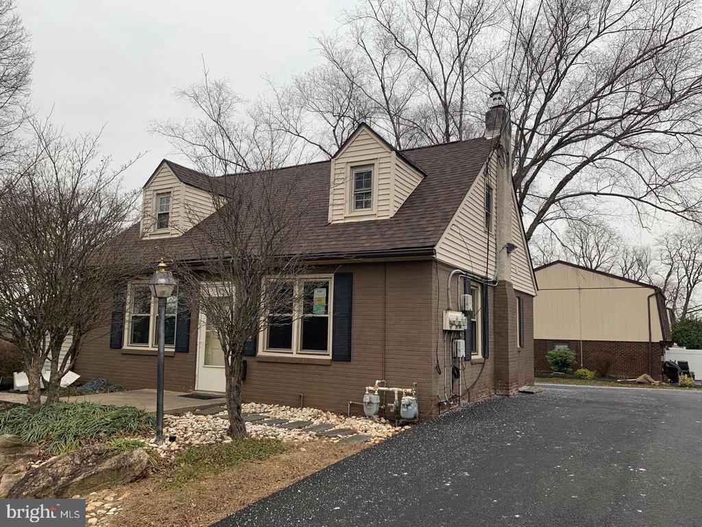 1017 N YORK ROAD O SECOND FLOOR