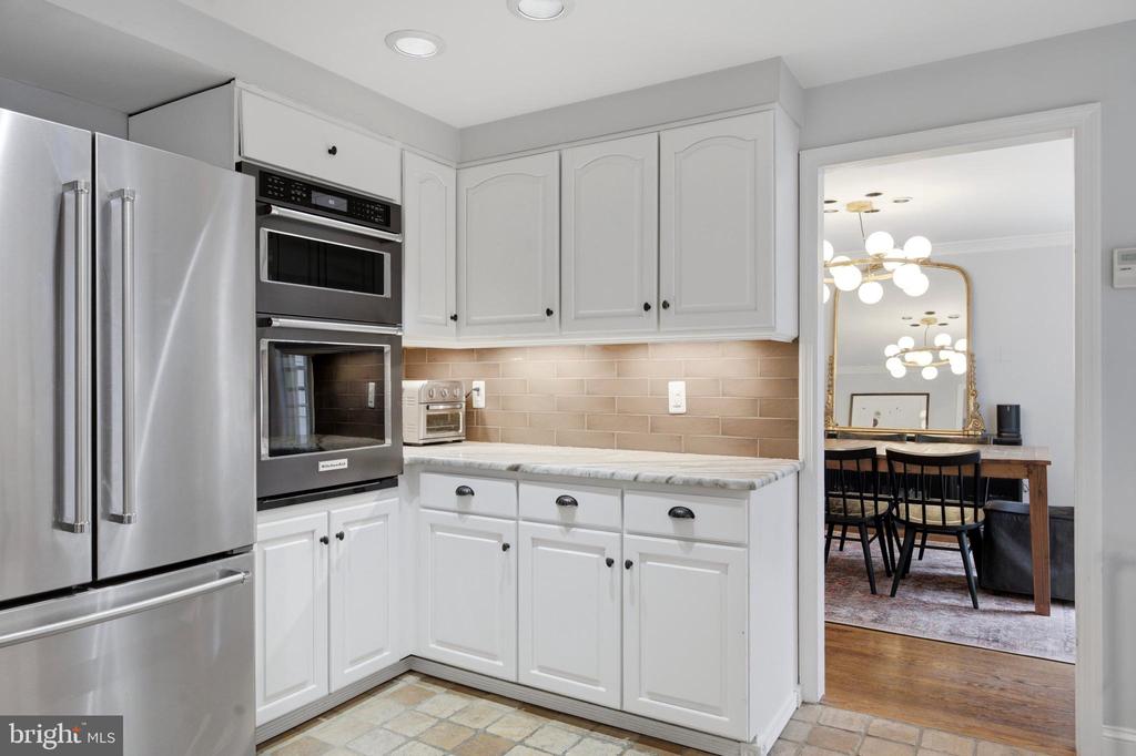 601 CEDAR LANE