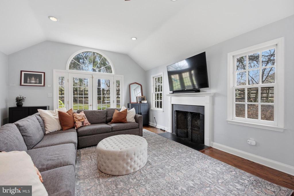 601 CEDAR LANE