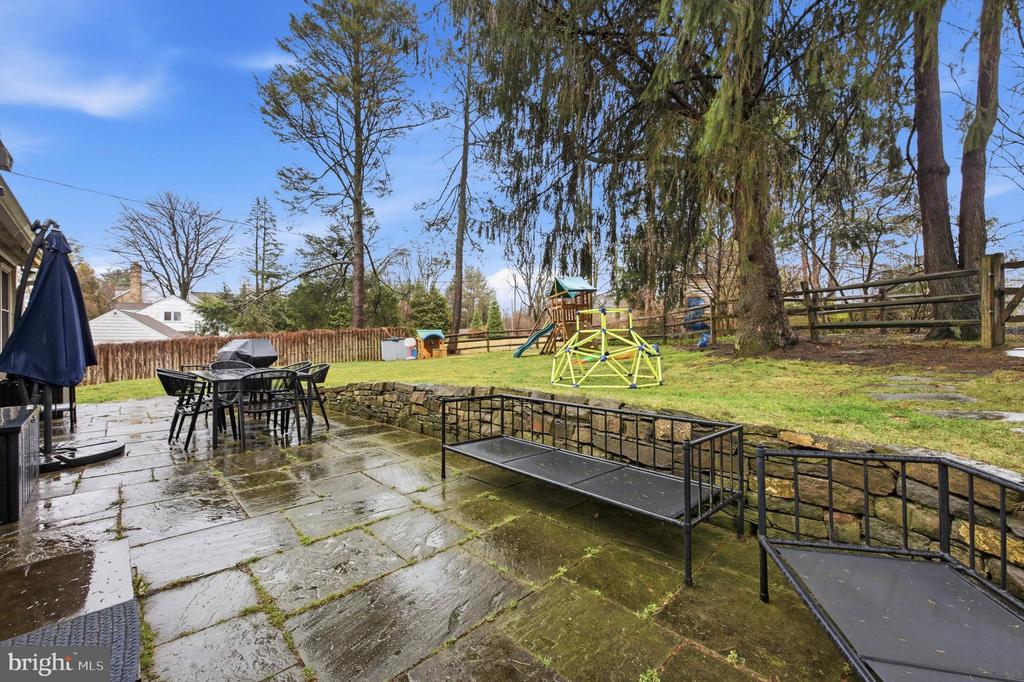 601 CEDAR LANE