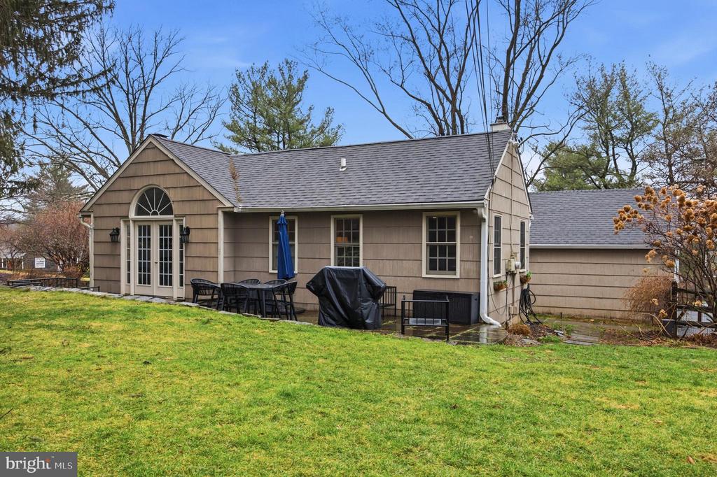 601 CEDAR LANE