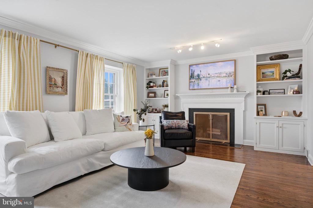 601 CEDAR LANE