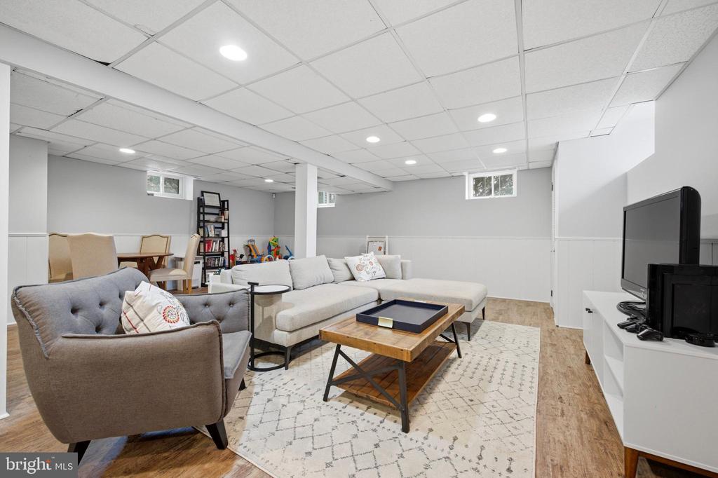 601 CEDAR LANE