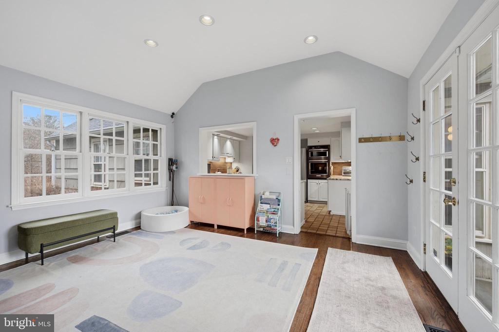 601 CEDAR LANE