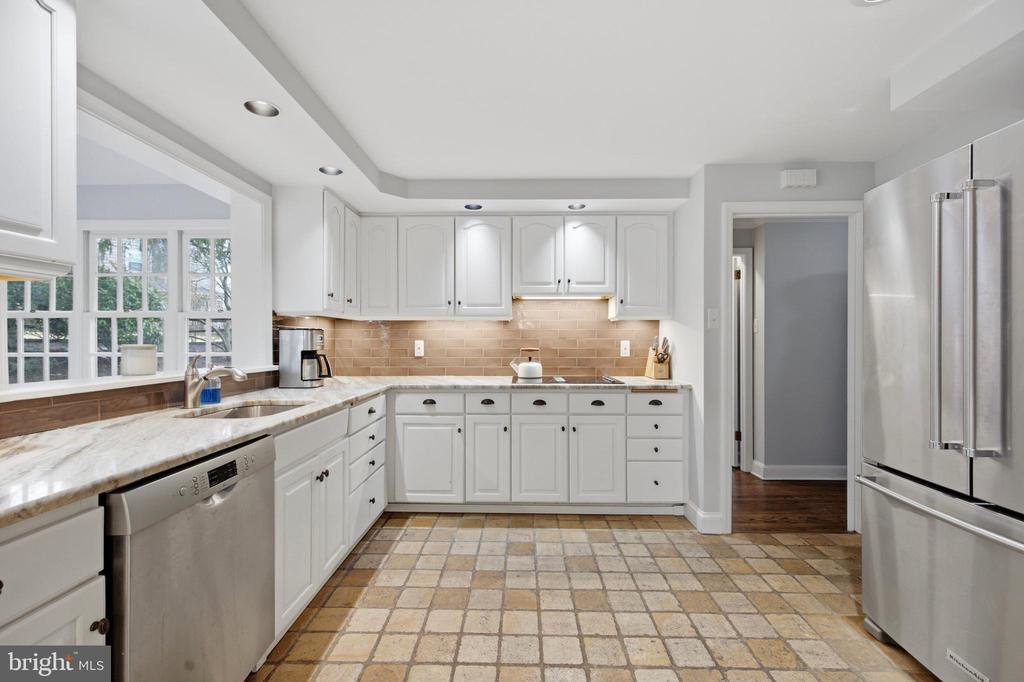 601 CEDAR LANE