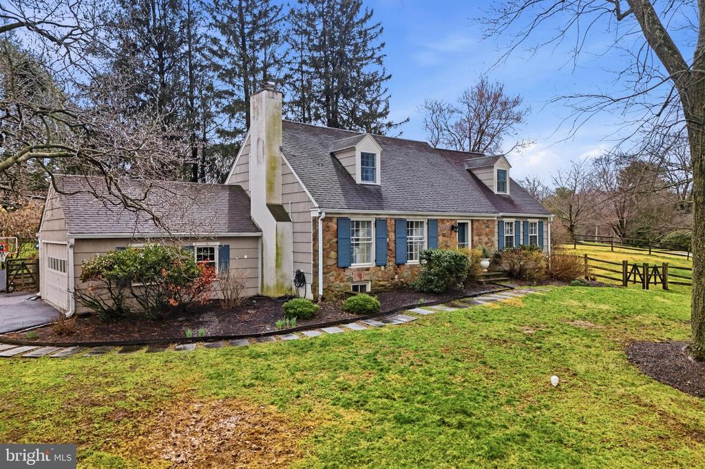 601 CEDAR LANE
