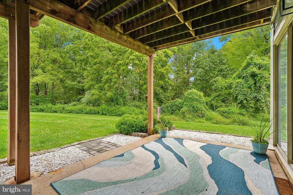 455 BROWN BRIAR CIRCLE