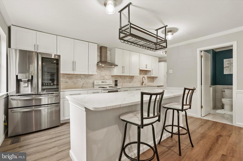 455 BROWN BRIAR CIRCLE