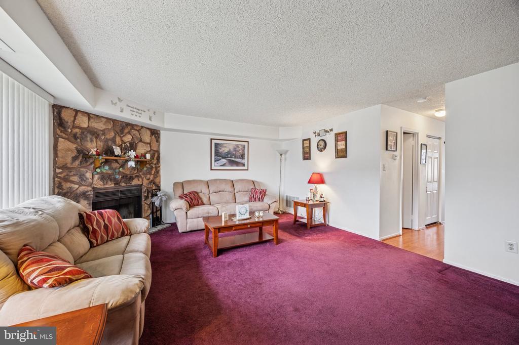 1735 Nathaniel Dr
